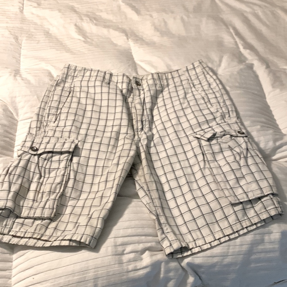 Levi’s mens white madras cargo shorts